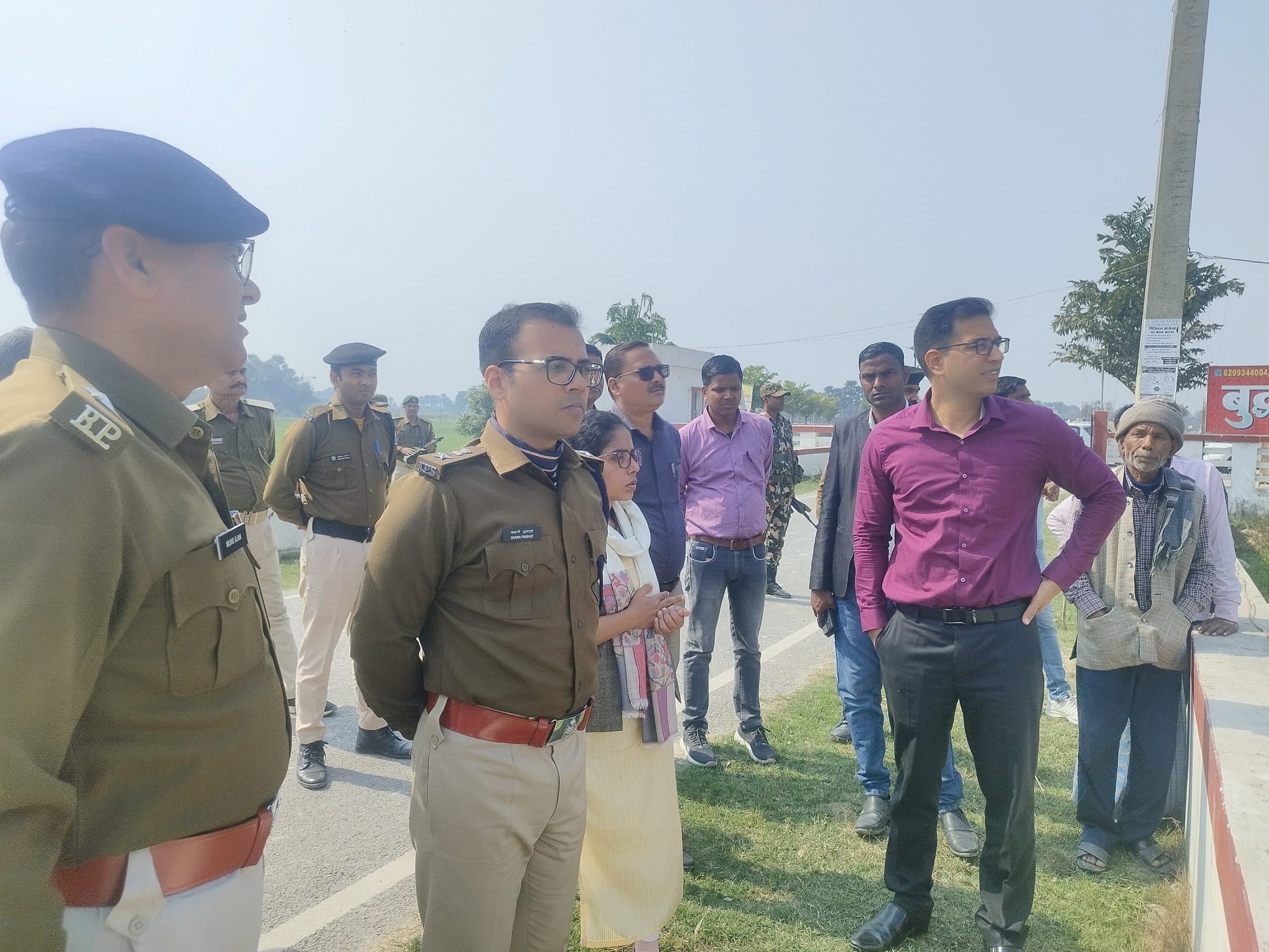 डीएम व एसपी ने केसरिया महोत्सव की तैयारी को लेकर लिया जायजा