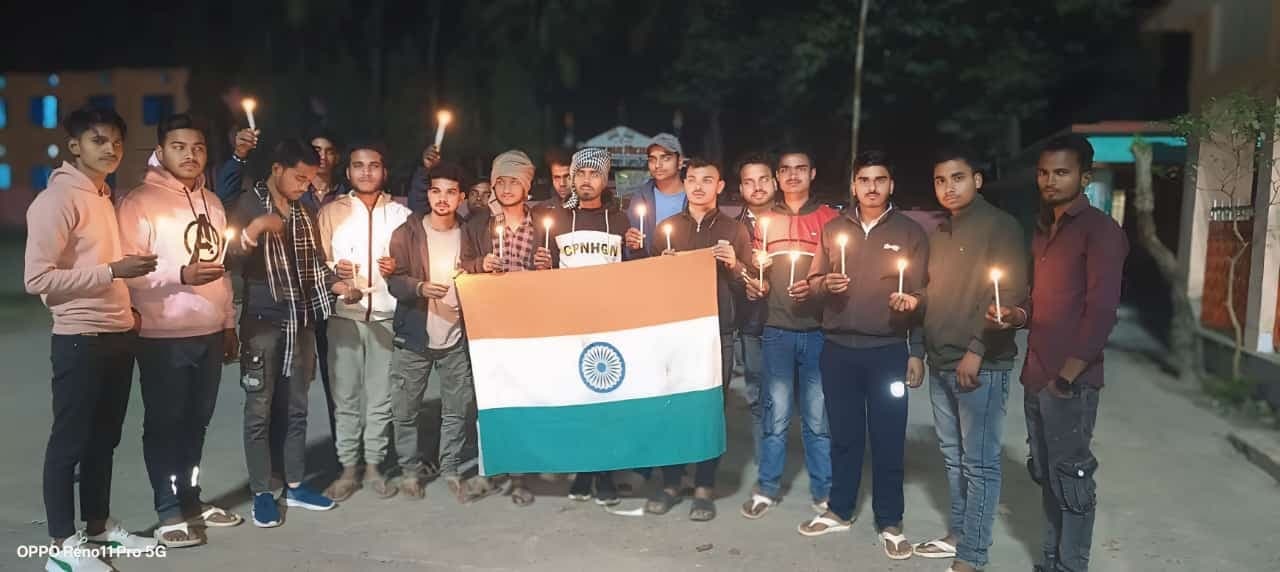 शहीद जवानों को दी श्रद्धांजलि