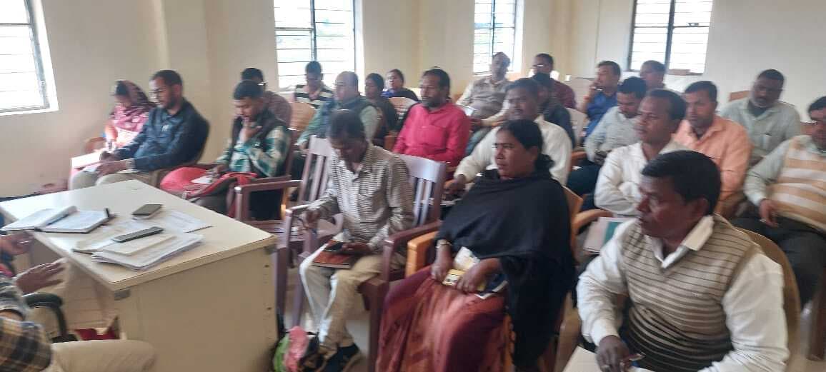 पीएम आवास योजना में एससी-एसटी के लाभुकों का नहीं छूटे नाम: बीडीओ