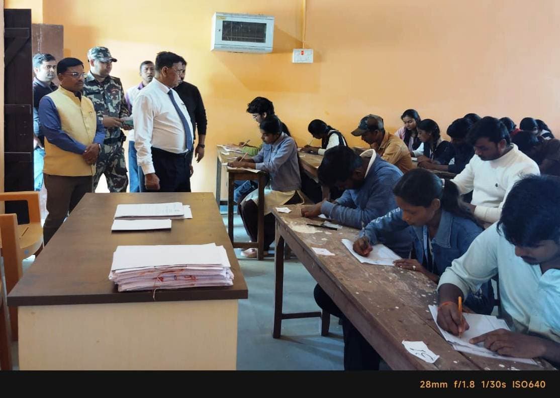 कुलपति प्रो संजय कुमार ने किया एचएस कॉलेज का औचक निरीक्षण