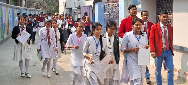 सीबीएसई दसवीं बोर्ड की परीक्षा शुरू, पहले दिन 14 परीक्षार्थी रहे अनुपस्थित