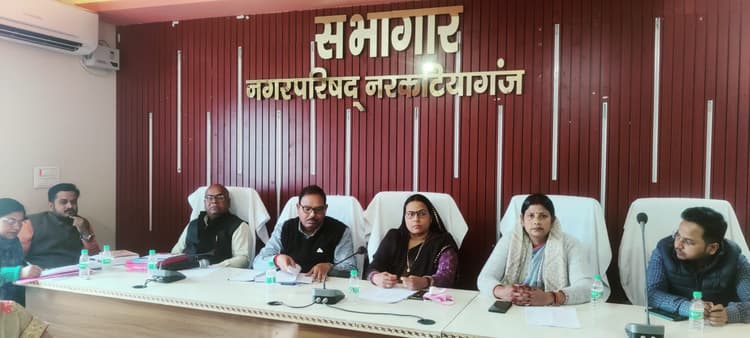 नरकटियागंज में सार्वजनिक जगहों पर बनेंगे यूरिनल, सुरक्षा को ले बढ़ेगा सीसीटीवी का दायरा