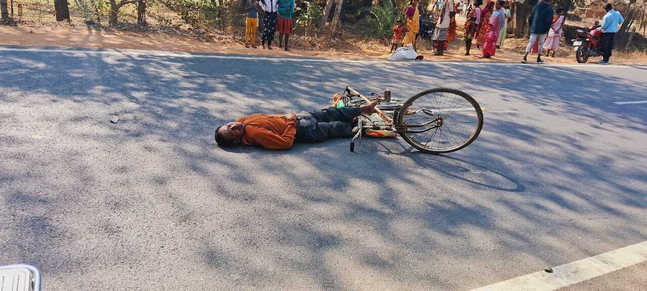 बाइक के धक्के से साइकिल सवार की मौत