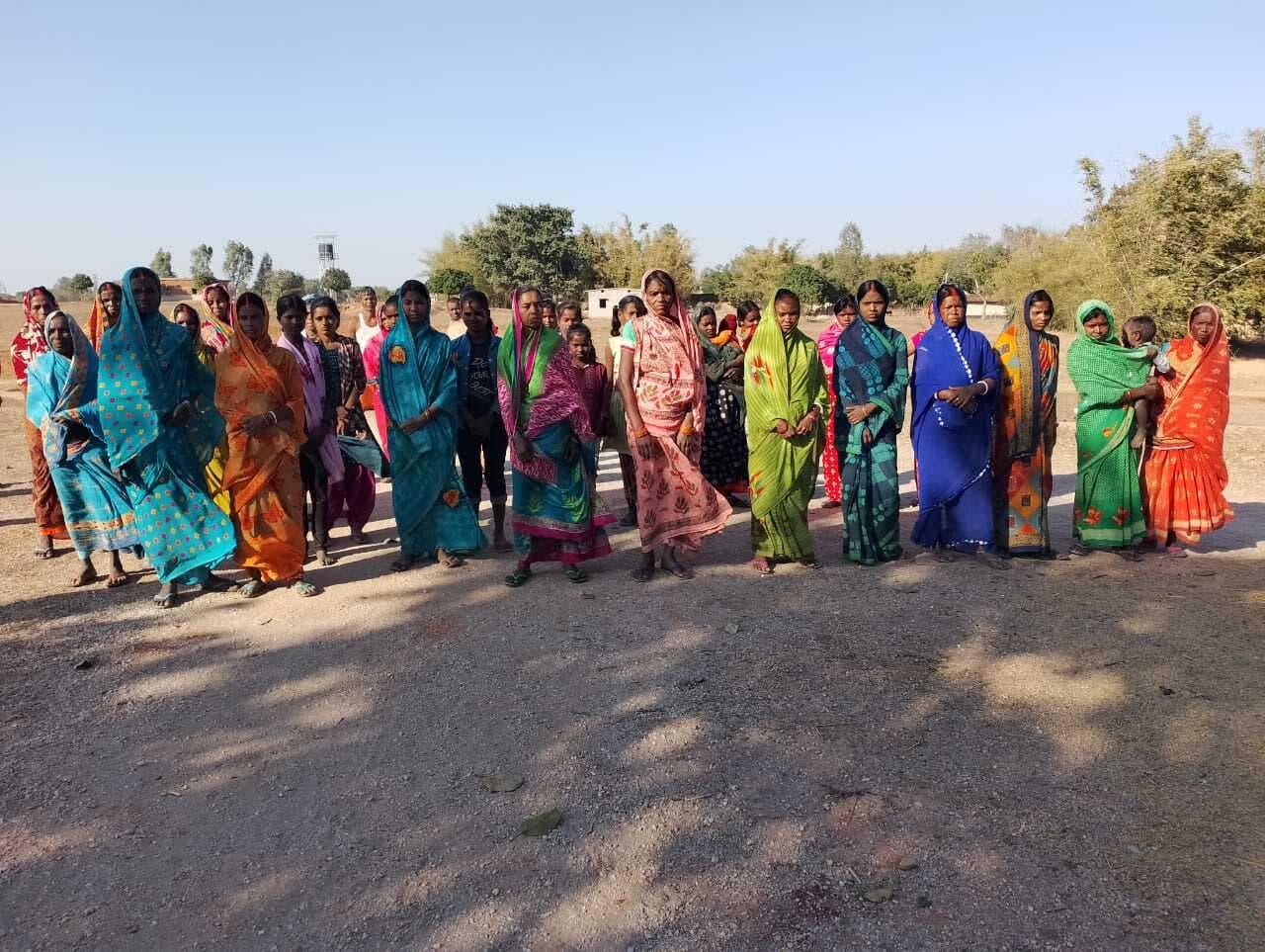 मारगोमुंडा के खमरबाद गांव में बिजली बहाल करने की मांग