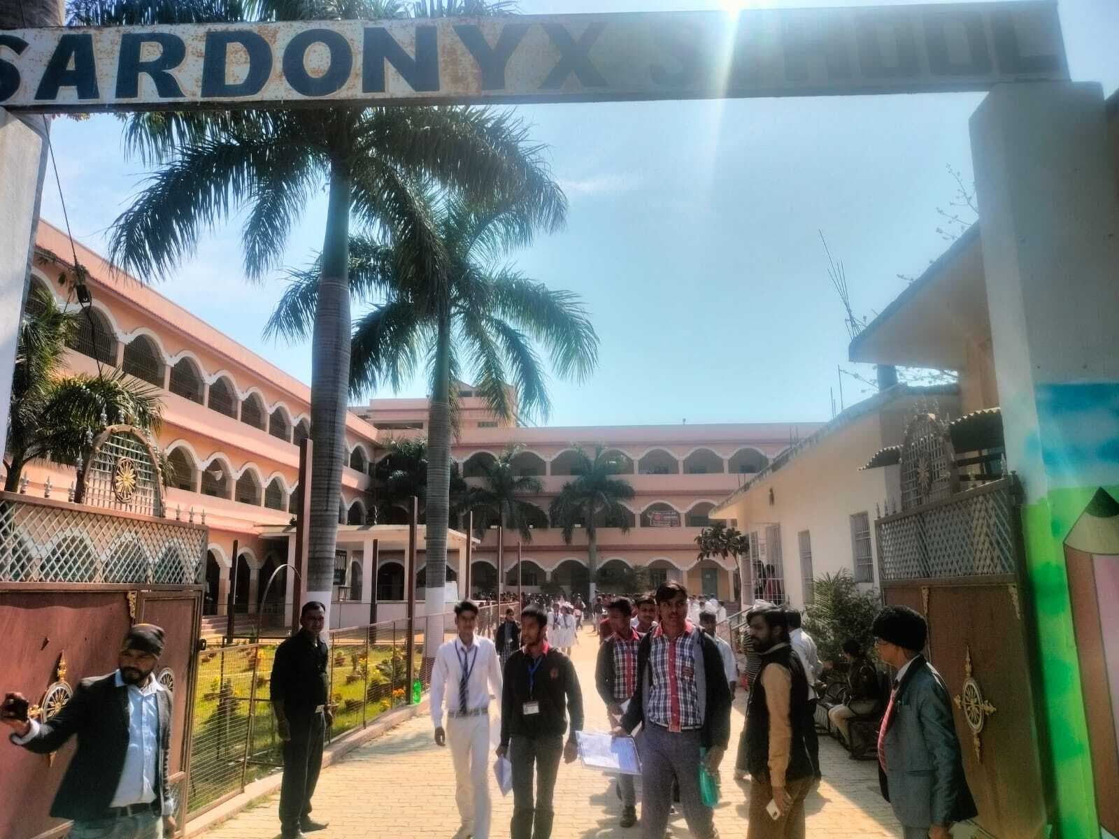 सारडॉनिक्स  2 विद्यालय में सीबीएसई की परीक्षा शुरू