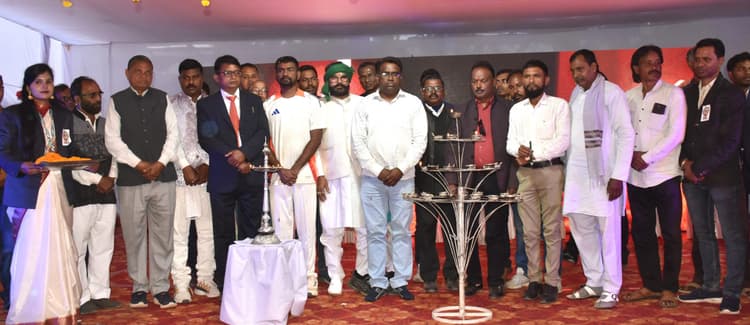 Bokaro News: विद्यार्थियों ने नृत्य संगीत से मोहा मन