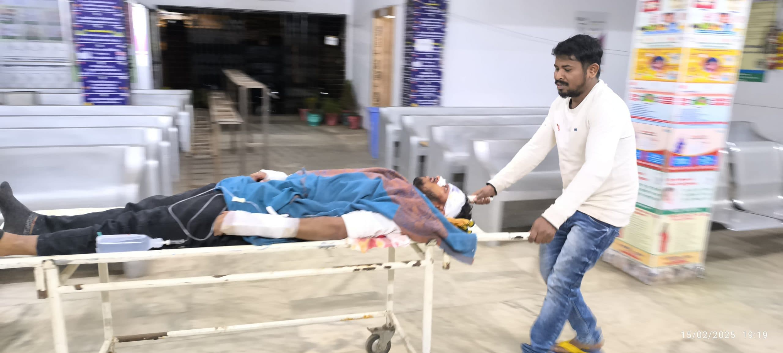 Giridih News: नवडीहा से परीक्षा देकर लौट रहे दो छात्र घायल