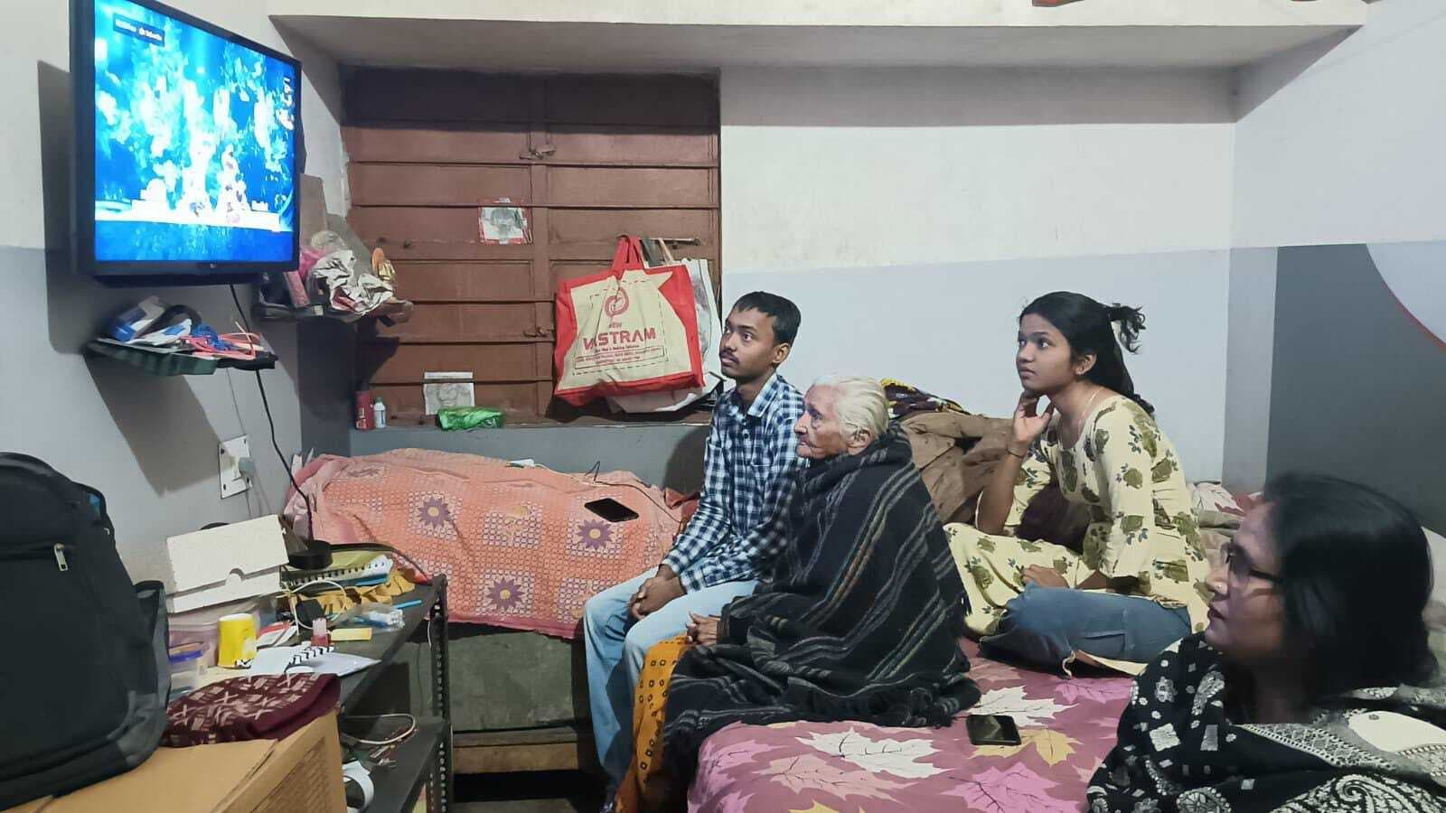 Dhanbad News : सोनी टीवी के डांस टशन में ‘दादी’ बनीं धनबाद की वृद्धा तारामती