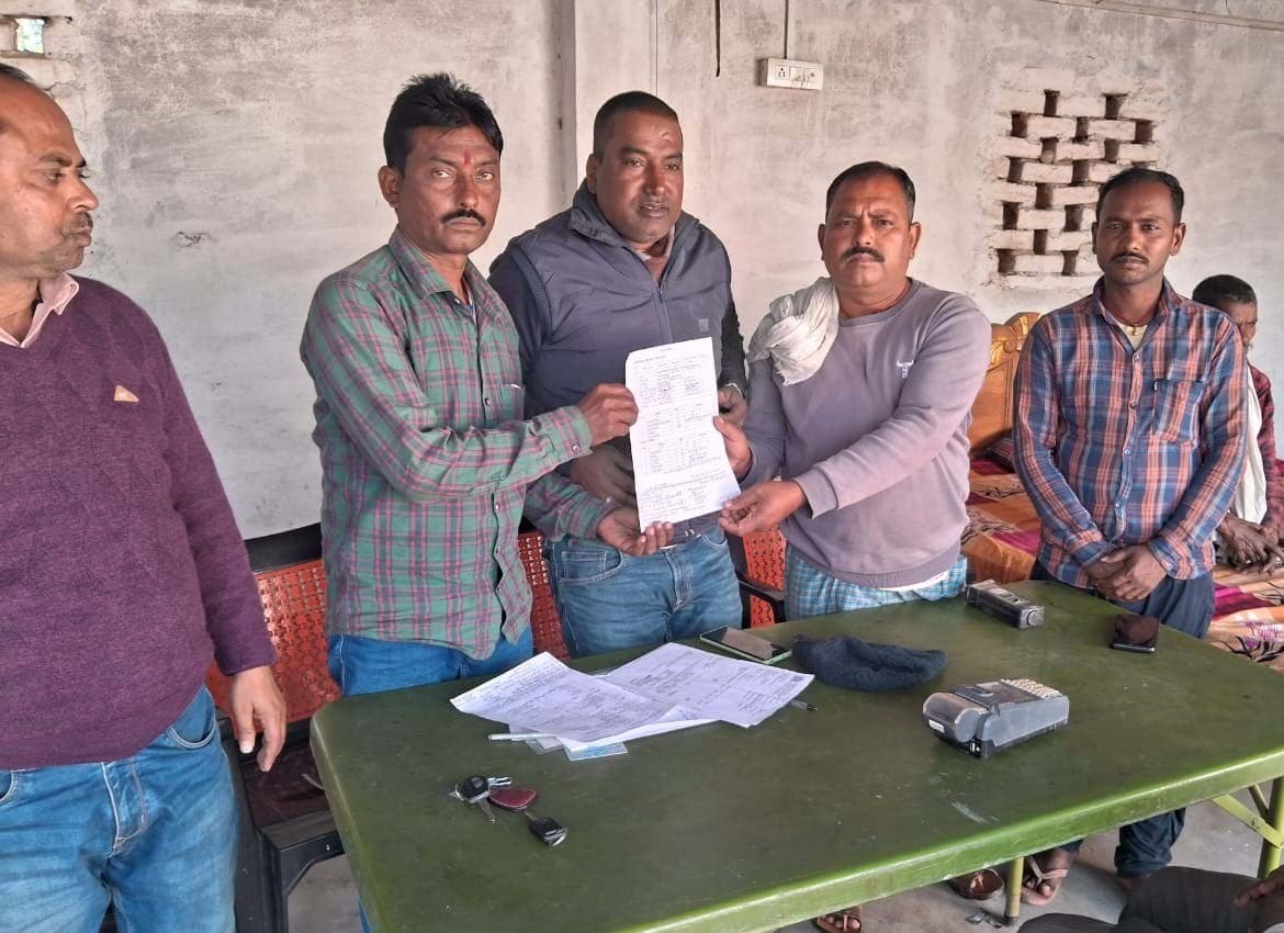 बीसीओ के समक्ष रहुआ पैक्स के नये अध्यक्ष को मिला प्रभार