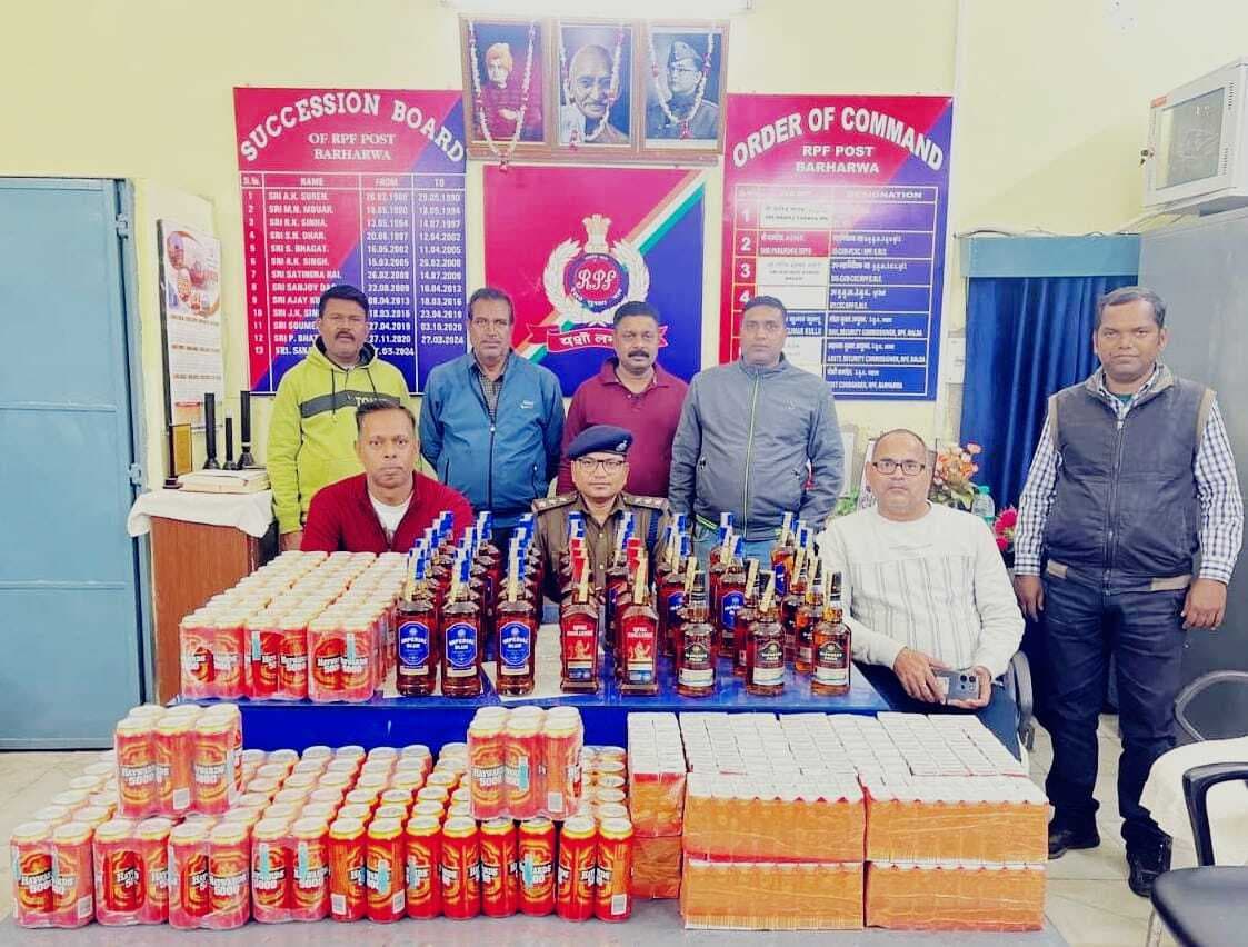 स्लीपर कोच से विदेशी शराब बरामद, बिहार ले जा रहे थे तस्कर