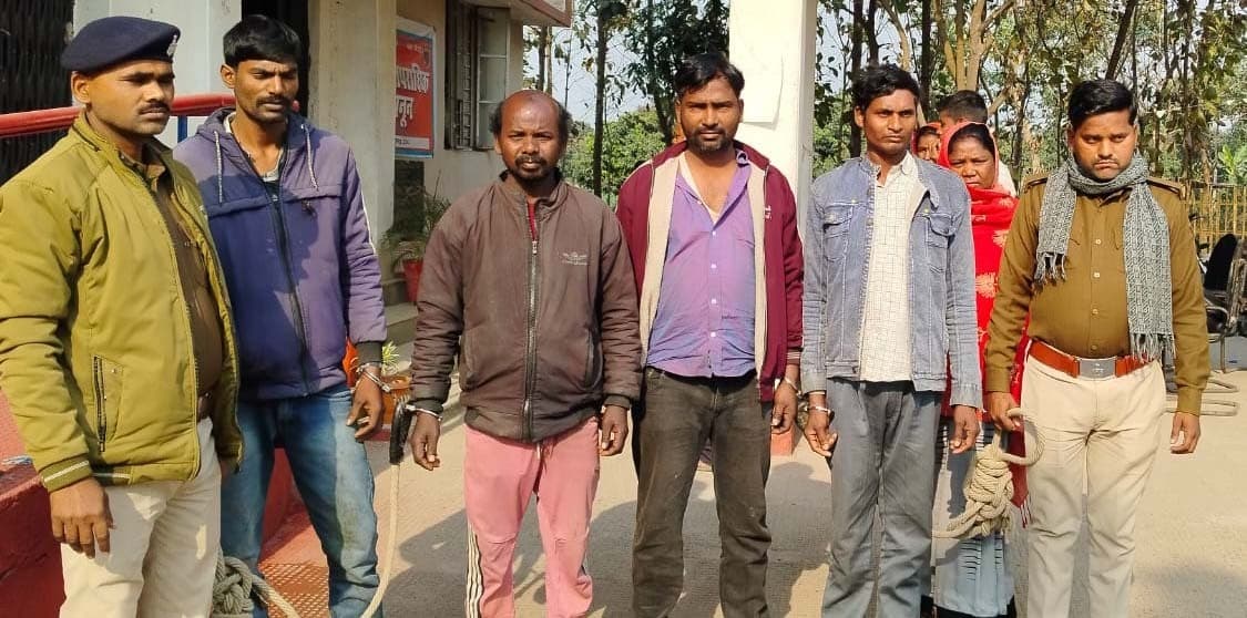 केनगर थाना क्षेत्र से पांच आरोपित गिरफ्तार