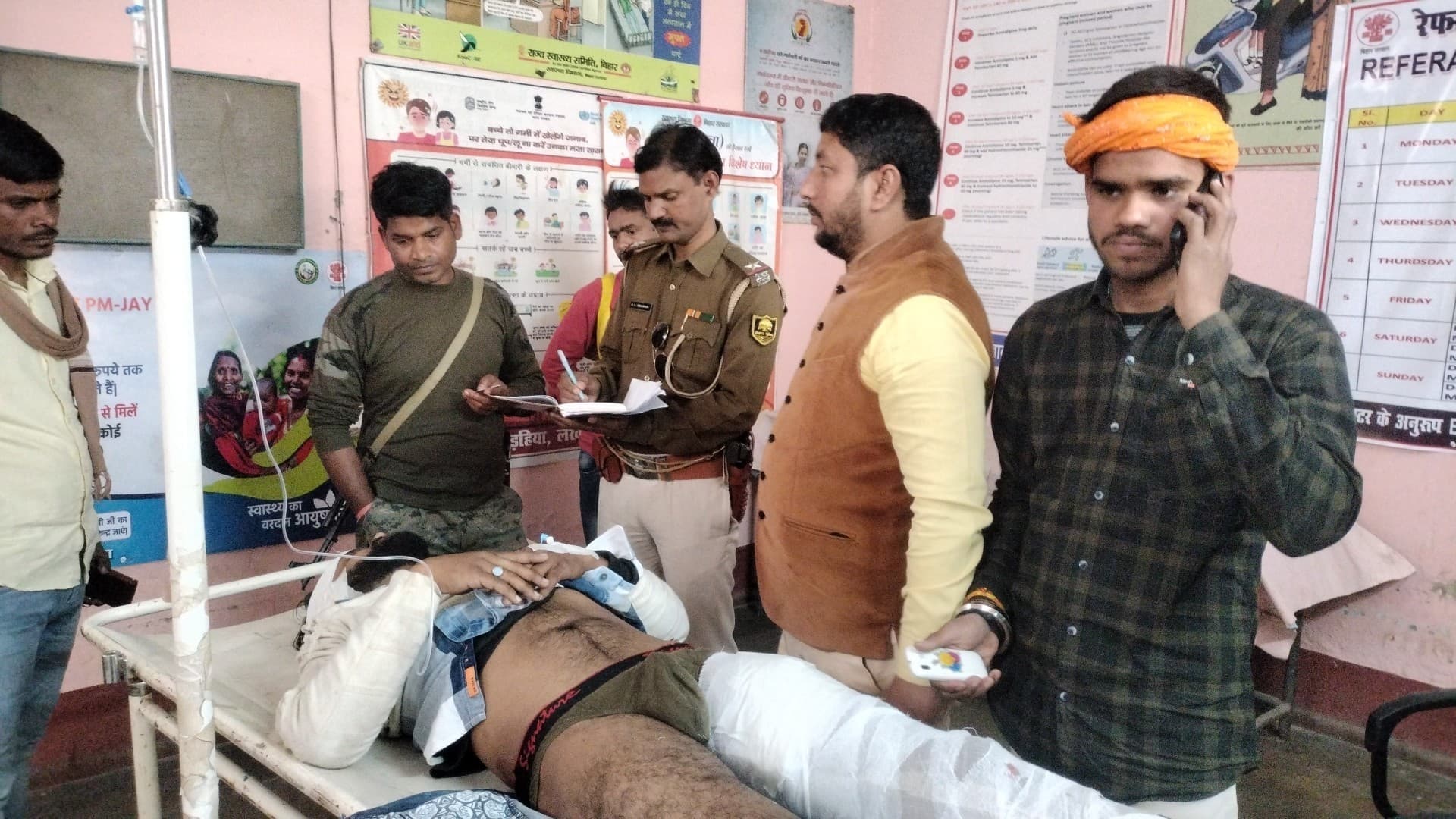 पिकअप की टक्कर से बाइक सवार घायल