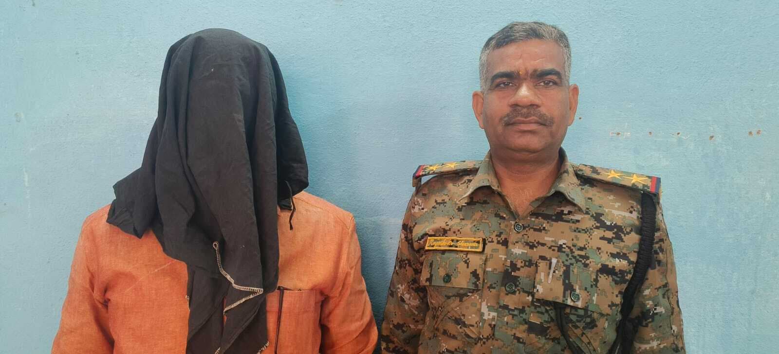 पुलिस पर हमला करने के मामले में मय पंचायत के मुखिया पति गिरफ्तार