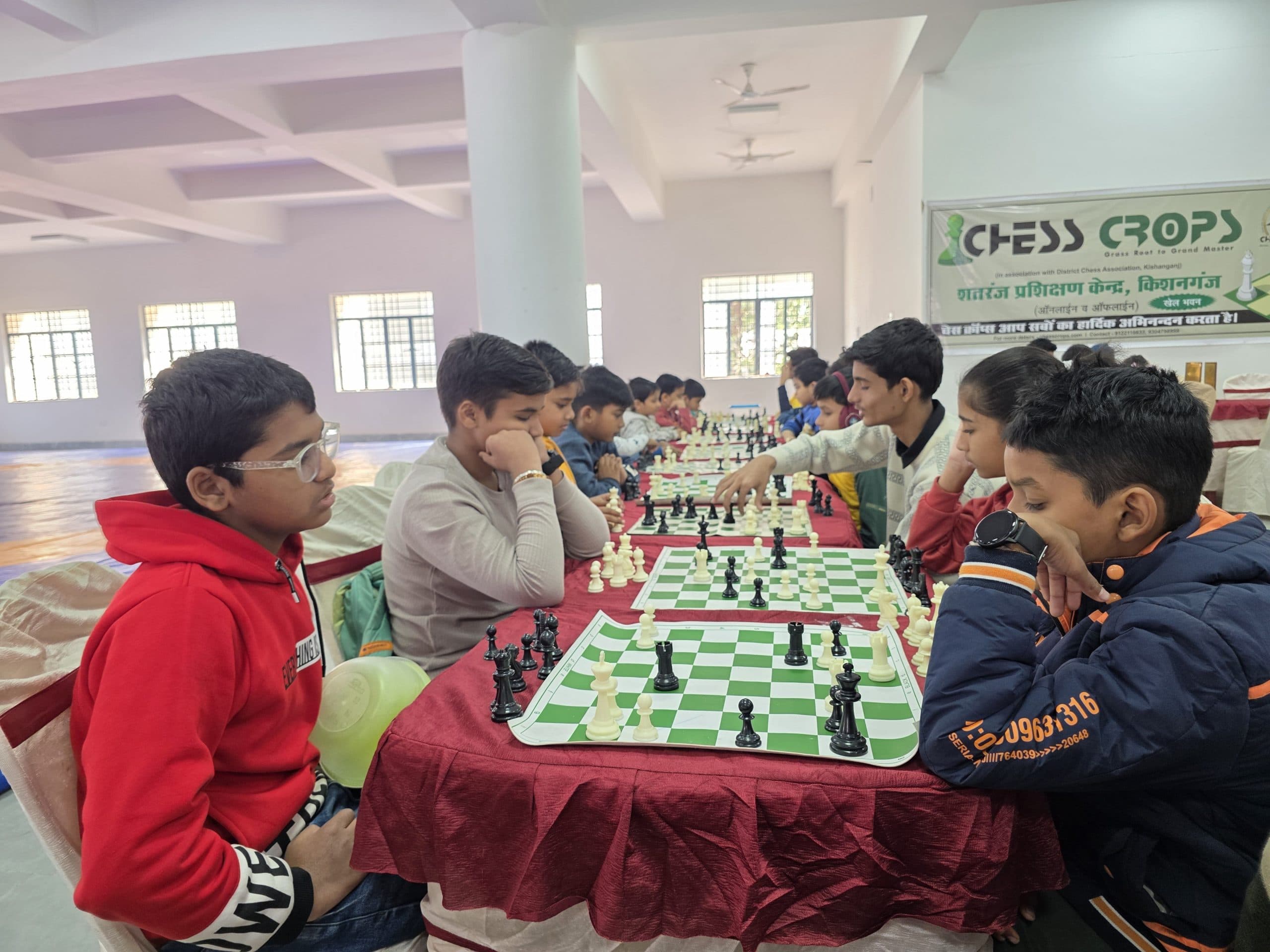 बच्चों को दिया गया शतरंज का प्रशिक्षण