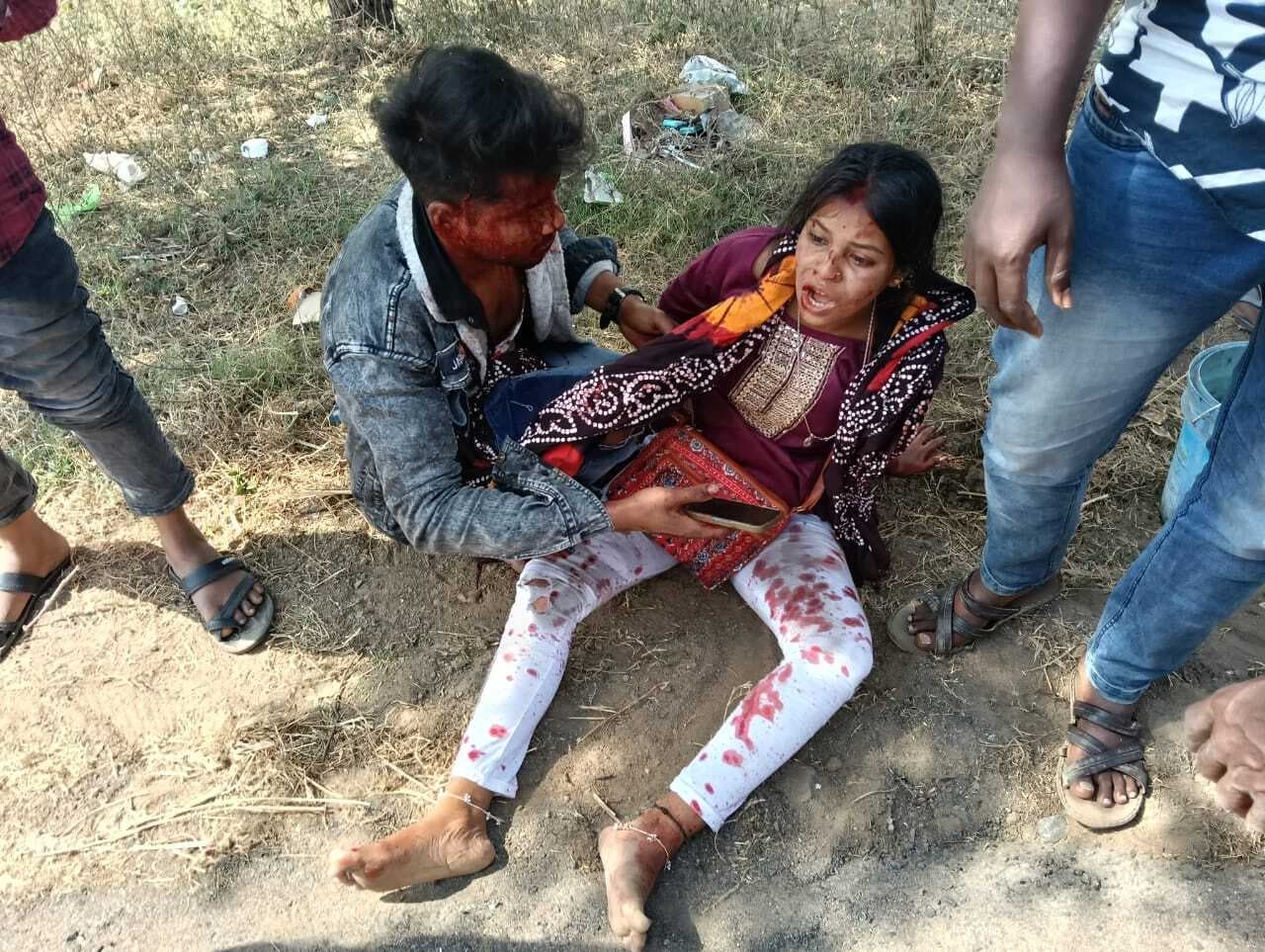 टोटो व बाइक टकरायी, दंपती घायल, रेफर