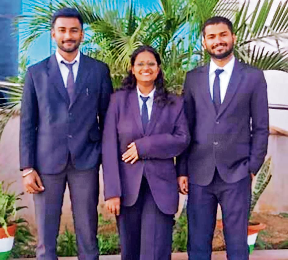 Gaya News : सीयूएसबी के छात्रों की टीम राष्ट्रीय मूट कोर्ट प्रतियोगिता में रही उपविजेता