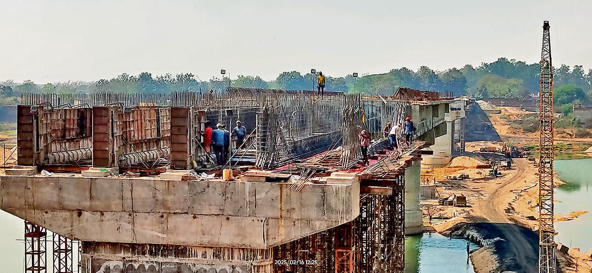 Rourkela News: जमुनानाकी ब्रिज के निर्माण ने पकड़ी रफ्तार, 14 किमी कम हो जायेगी कुआरमुंडा से राउरकेला की दूरी