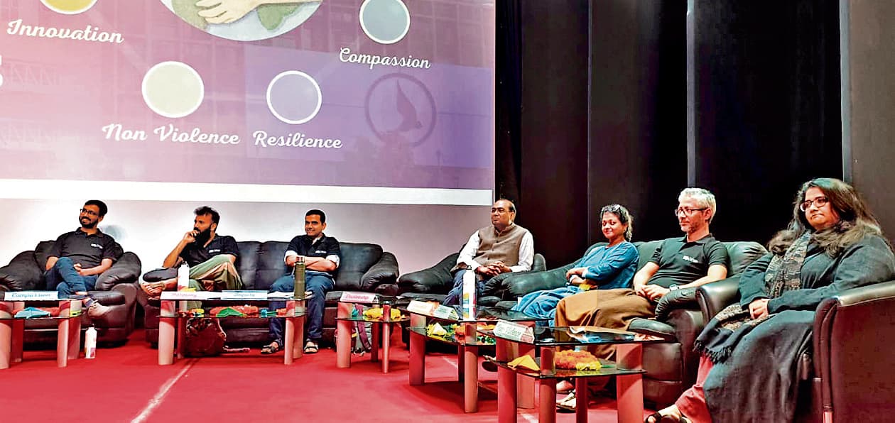 ranchi news : आइआइएम रांची में ‘सोशल इम्पैक्ट कॉन्फ्रेंस-2025’ का आयोजन, डॉ स्टेफनी ने कहा : चुनौतियों के बीच से अवसर की तलाश करना बिजनेस लीडर की जिम्मेवारी