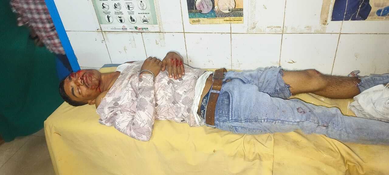 बाइक दुर्घटना में तीनयुवक घायल, एक की हालत गंभीर