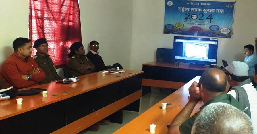 सिर्फ एक माह नहीं बल्कि पूरे वर्ष सड़क सुरक्षा नियमों का अनुपालन करें सुनिश्चित