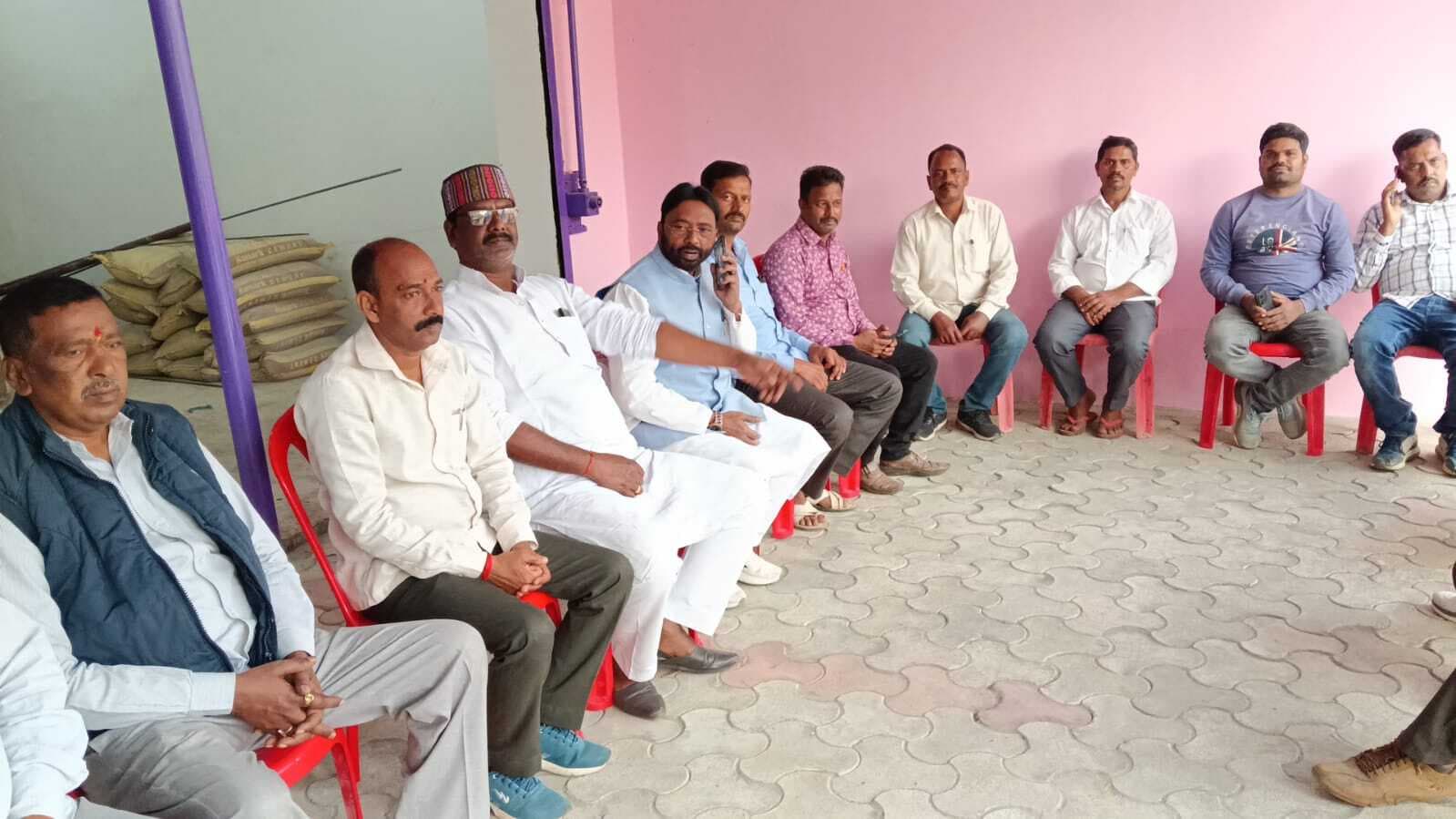 विधायक ने ग्रामीणों की सुनी समस्याएं