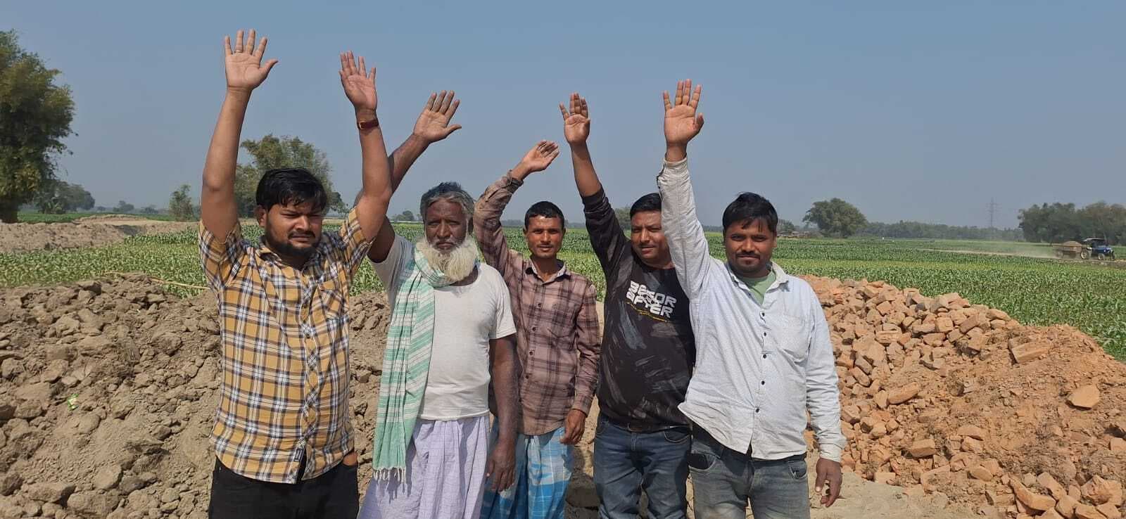 सड़क निर्माण में अनियमितता का आरोप