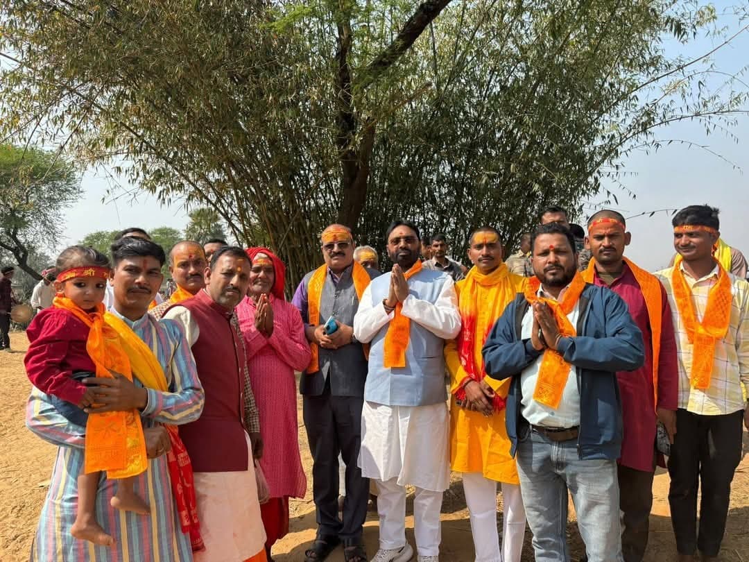Deoghar news : नवनिर्मित हनुमान मंदिर में प्राण-प्रतिष्ठा, निकाली गयी कलश शोभायात्रा