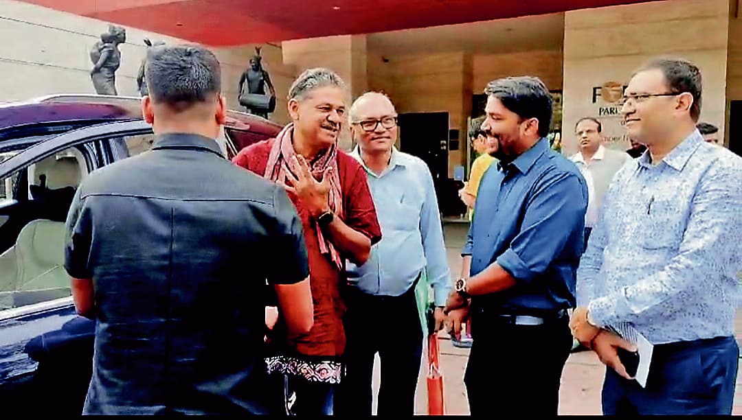 सांसद से मिले विमान नगरी वेलफेयर ट्रस्ट के प्रतिनिधि