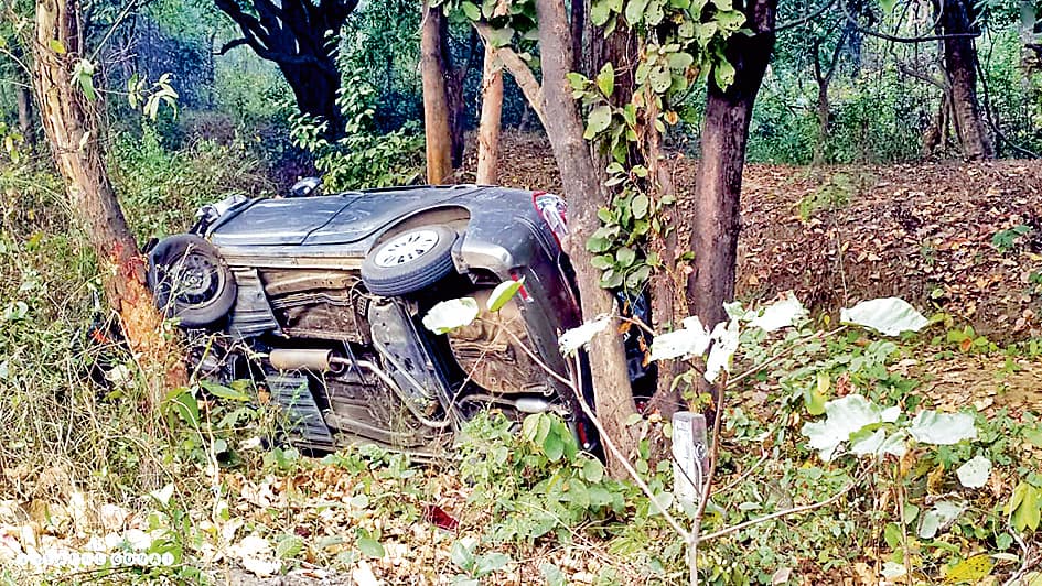 महाकुंभ से लौट रहे तीन लोग हादसे में घायल