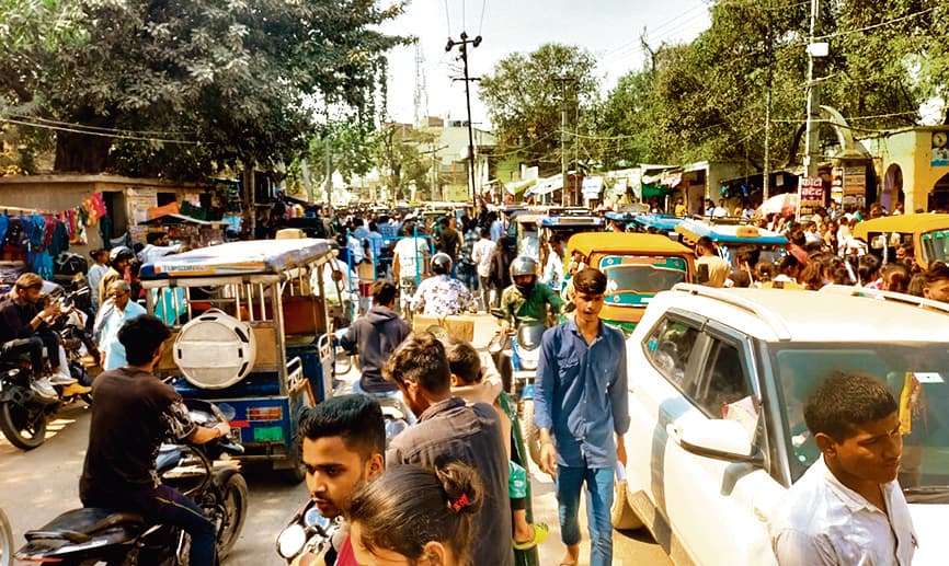जाम ऐसा कि पैदल चलना भी हो गया मुश्किल