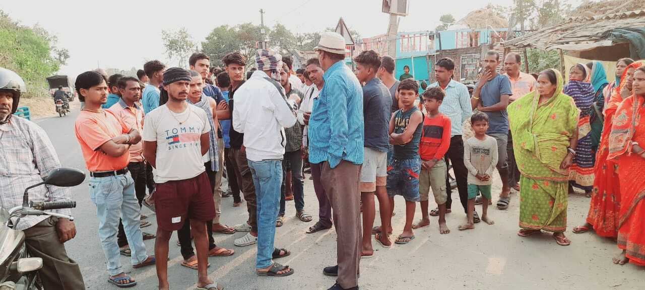 शव के गांव पहुंचते ही मचा कोहराम, चीख और चीत्कार से पूरा क्षेत्र हुआ गमगीन