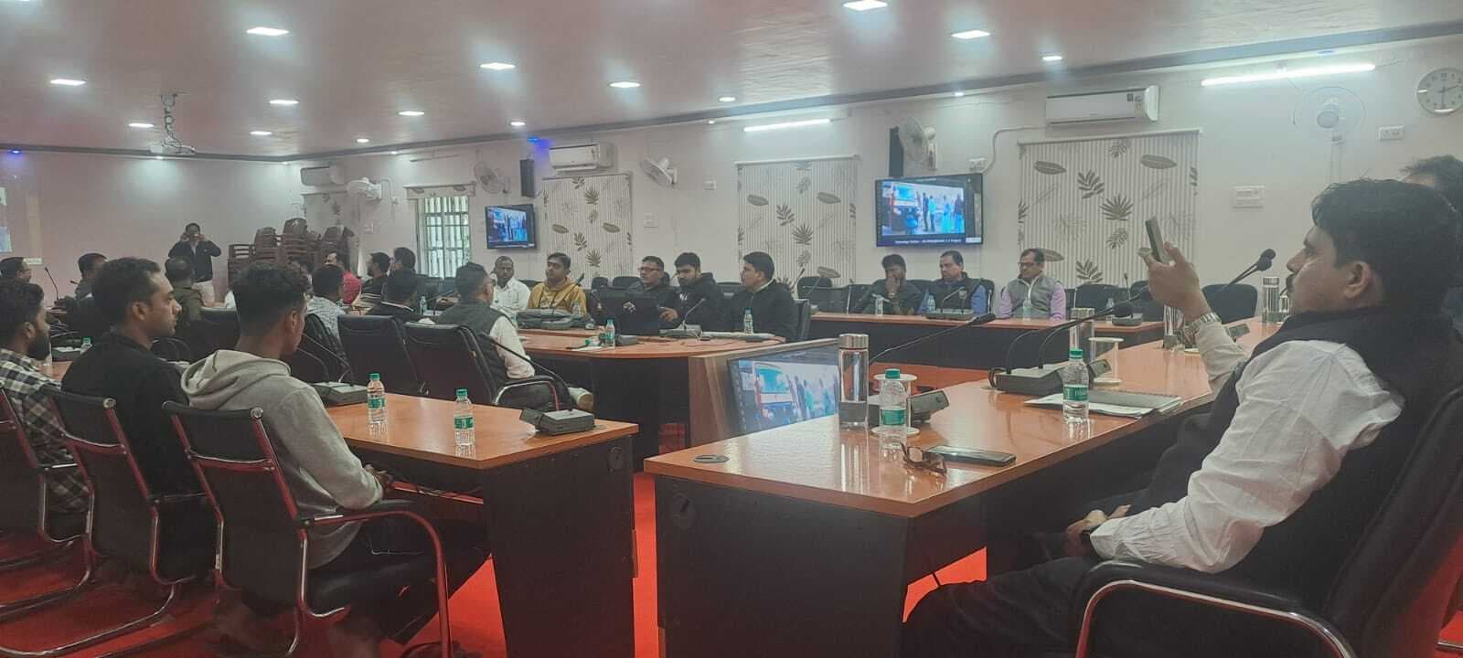 शत प्रतिशत बाइक सवार को हेलमेट पहनने के लिए किया जाएगा जागरूक