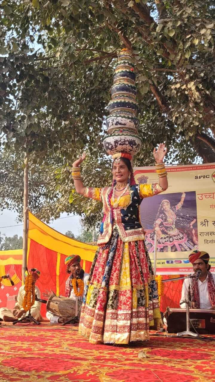 स्पिक मैके के कार्यक्रम में झूमे बच्चे