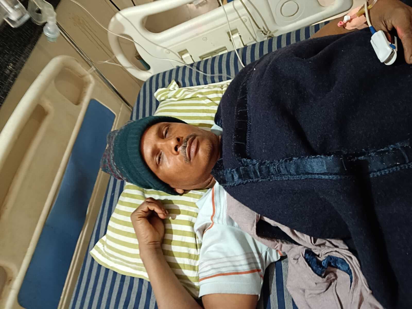 लूट की नियत से घर में घुसे अपराधी, पिता–पुत्र को मारी गोली, घायल