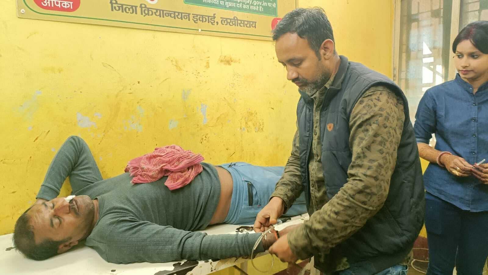 बेटे की मजदूरी का बकाया पैसा मांगने गये पिता से मारपीट