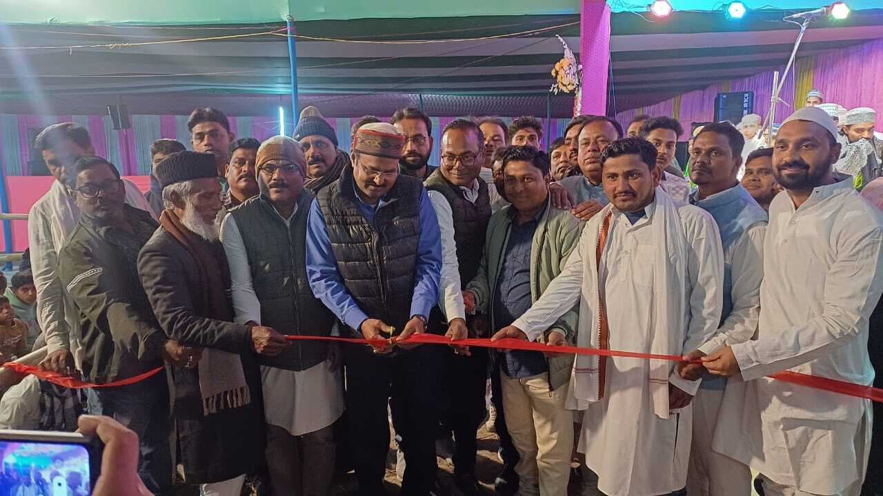 मदरसे से पढ़कर हाफिज हुए छह बच्चों की हुई दस्तारबंदी