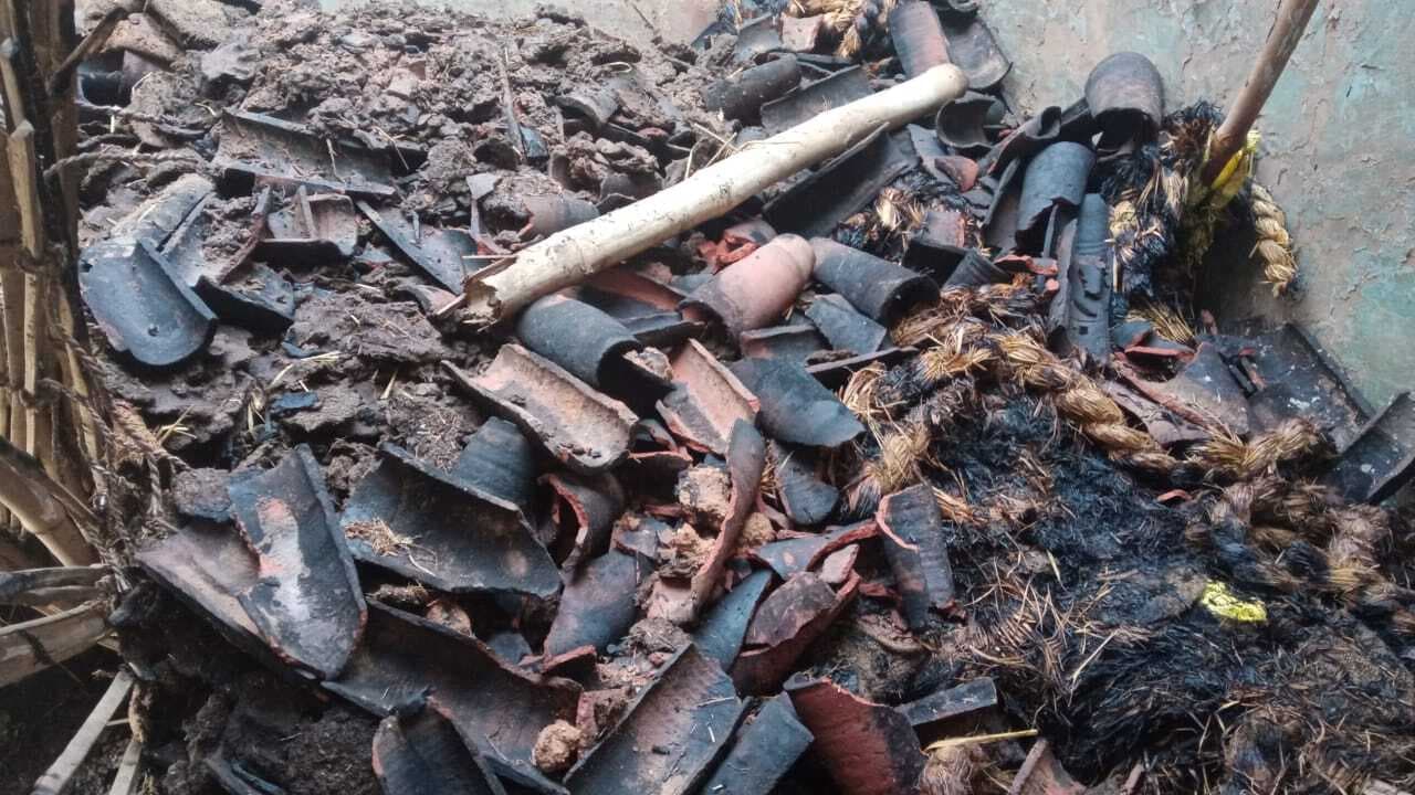 पालोजोरी : घर में अचानक लगी आग, लाखों की संपत्ति स्वाहा