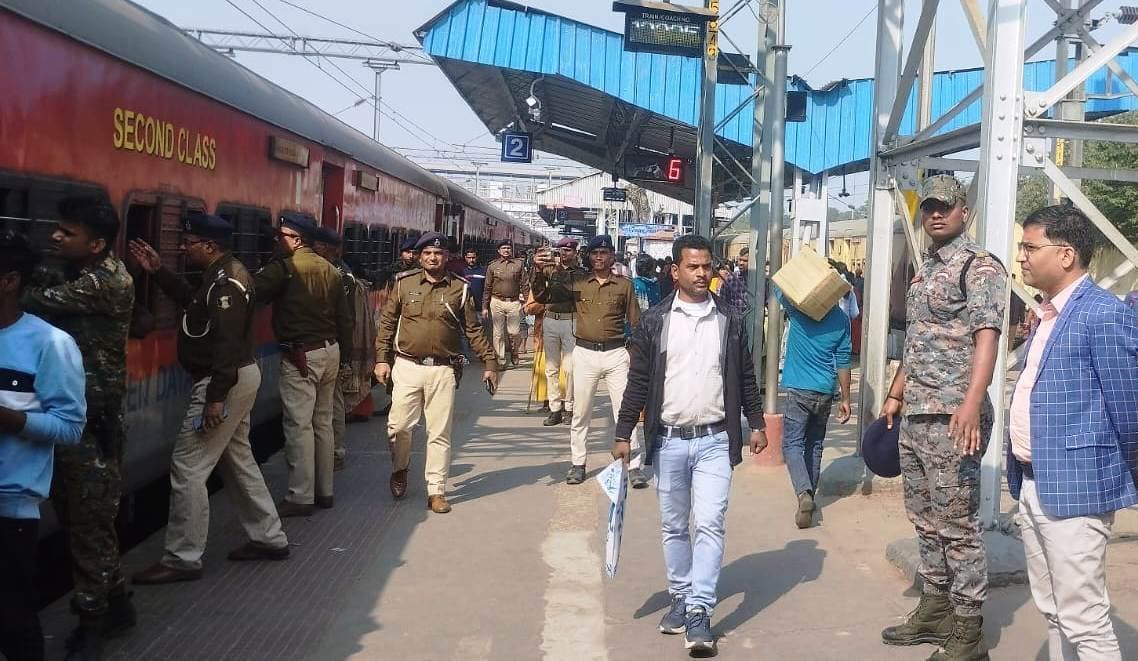 शुक्रवार तक विक्रमशिला एक्सप्रेस कैंसिल, कई ट्रेनों को किया गया रीशेड्यूल