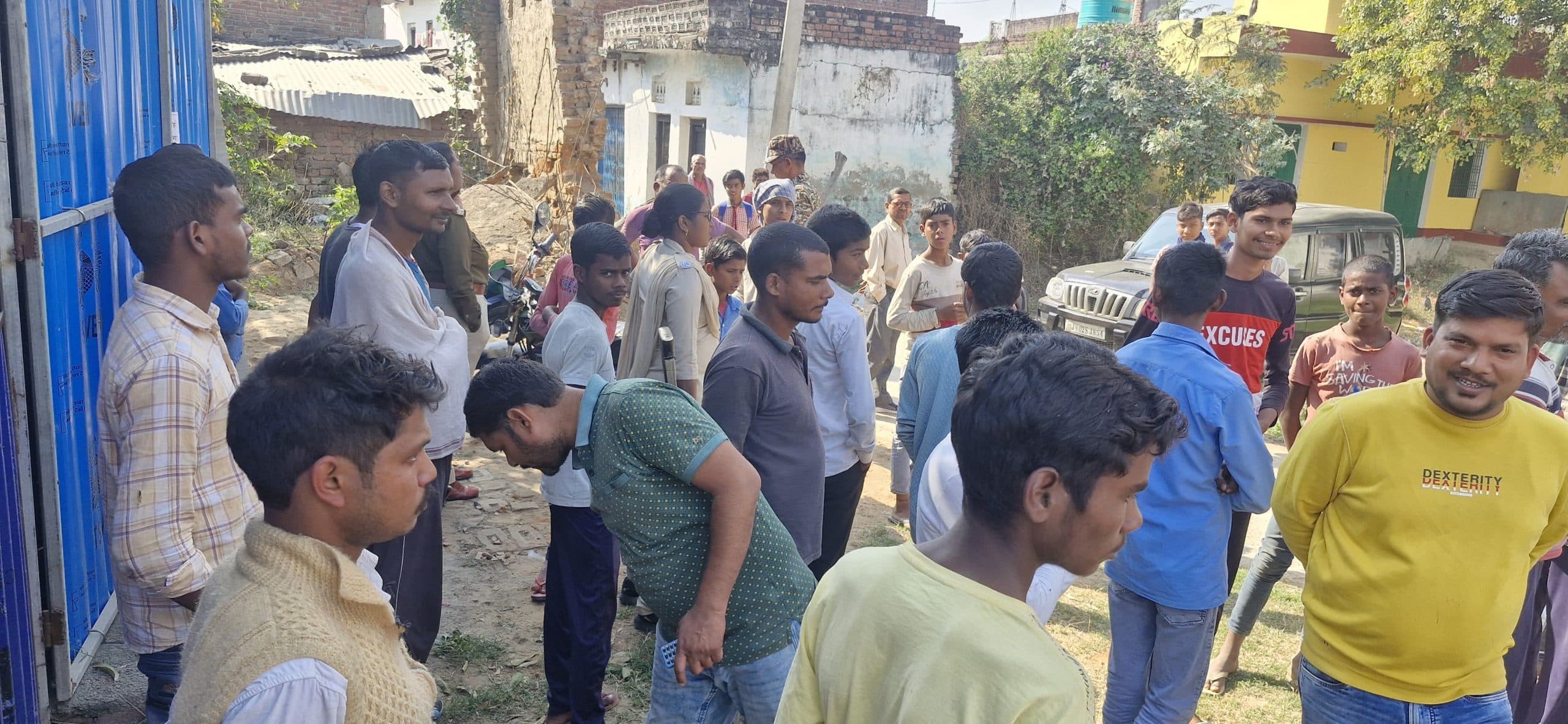 Aurangabag News : विशुनपुर में फेंके गये नवजात शिशु को कुत्ते ने नोंचा