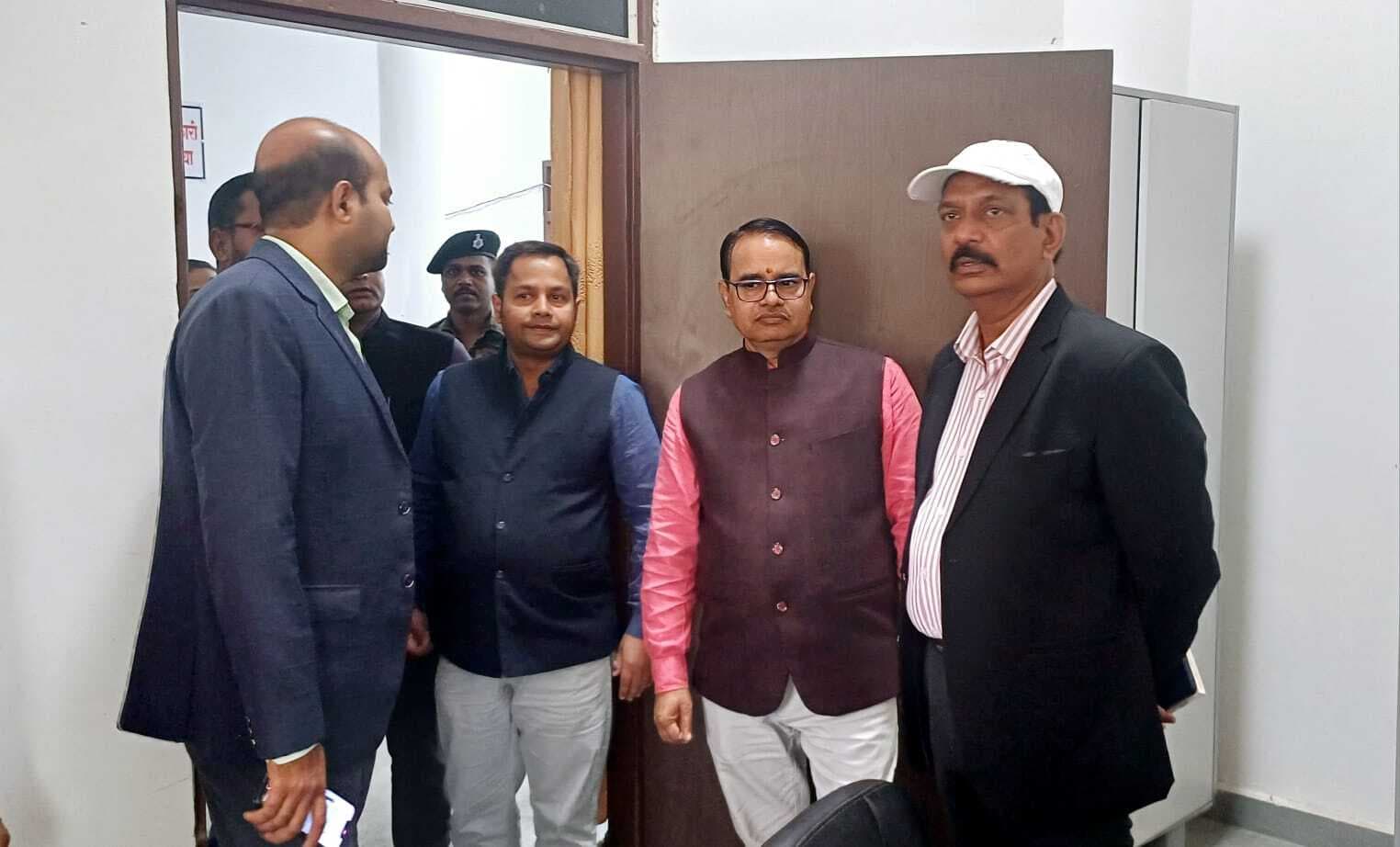 खेल और खिलाड़ियों के लिए बेहतर प्रोजेक्ट करें तैयार : डीएम