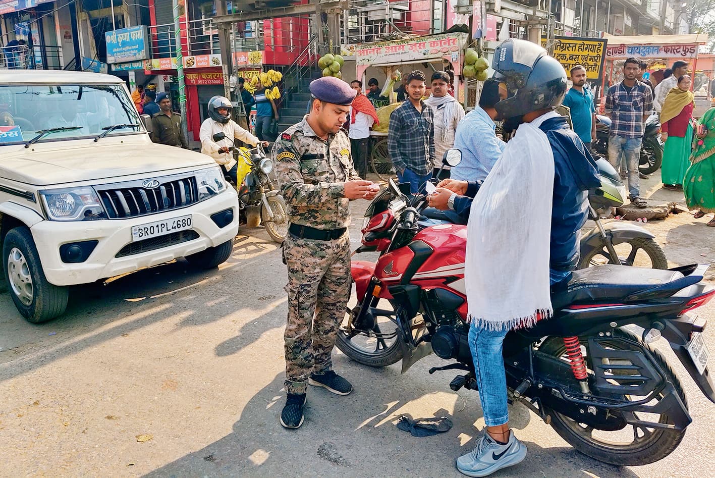 पांच घंटे बंद रहा मोहनिया-रामगढ़ पथ, यात्री रहे बेहाल