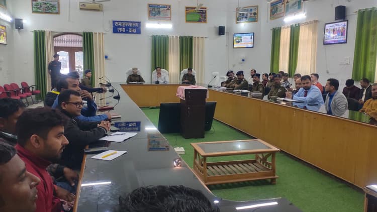 बैंकों से रुपये ले जाने से पहले सीएसपी संचालक थाना को दें सूचना