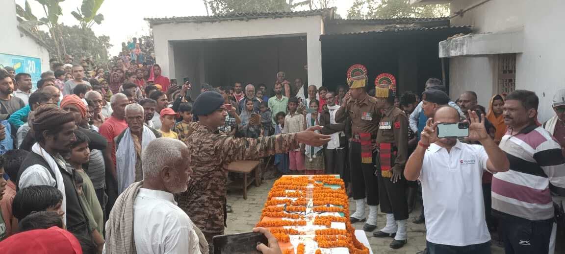 सेना के जवान की अचानक मौत, शव घर पहुंचते ही पसरा मातम