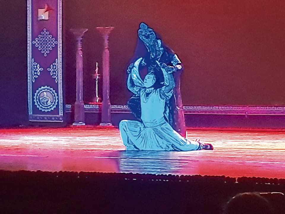 Seraikela Kharsawan news: खुजराहो में छटा बिखरेंगे सरायकेला के कलाकार