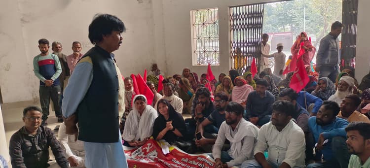 जन समस्याओं को लेकर भाकपा माले ने अंचल कार्यालय के समक्ष किया प्रदर्शन