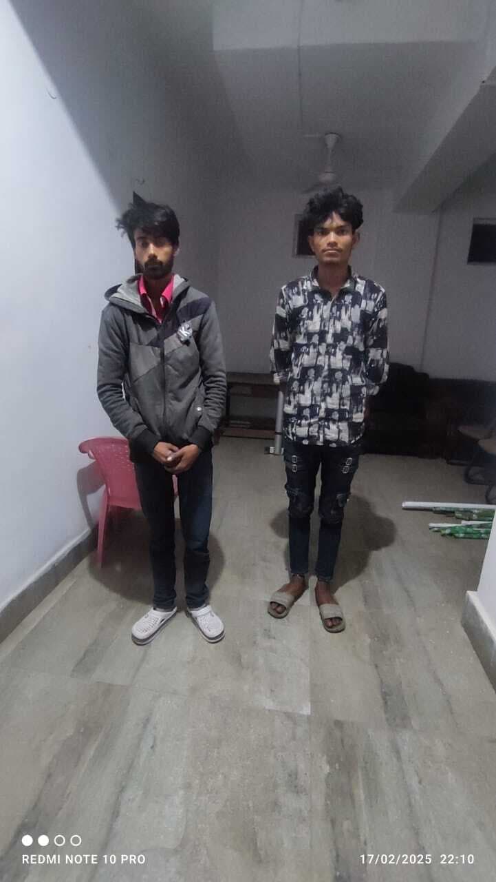 चोरी के आरोप में दो चोर गिरफ्तार