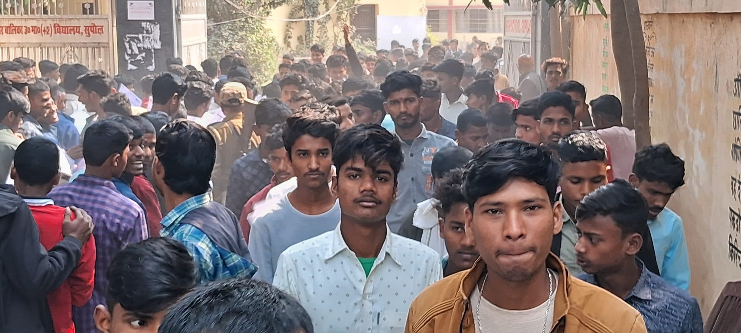 मैट्रिक परीक्षा : तीसरे दिन एक फर्जी छात्रा सहित पांच परीक्षार्थी निष्कासित, 684 परीक्षार्थी अनुपस्थित