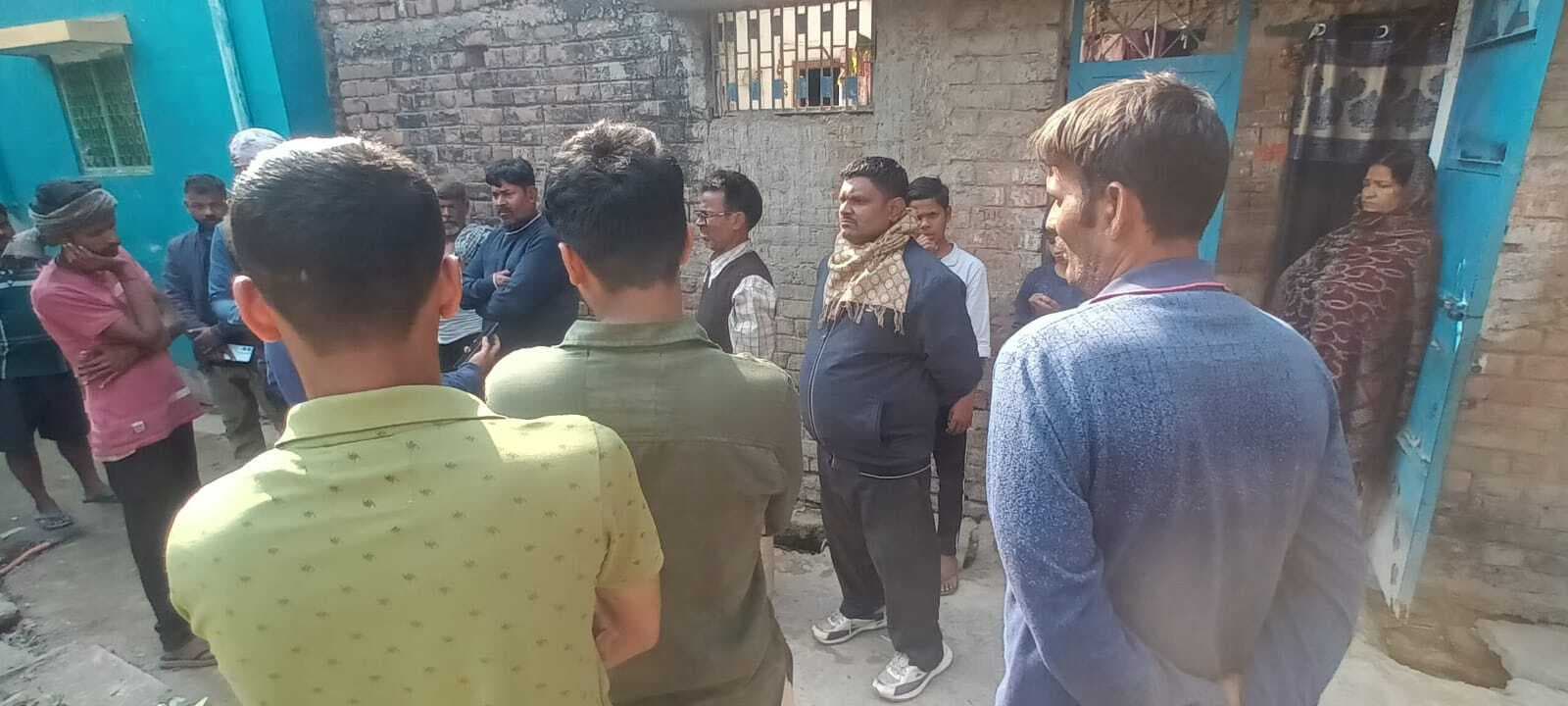 गिरिडीह सड़क हादसे में मौत के शिकार बैंक मैनेजर व चालक के घर पर मचा कोहराम