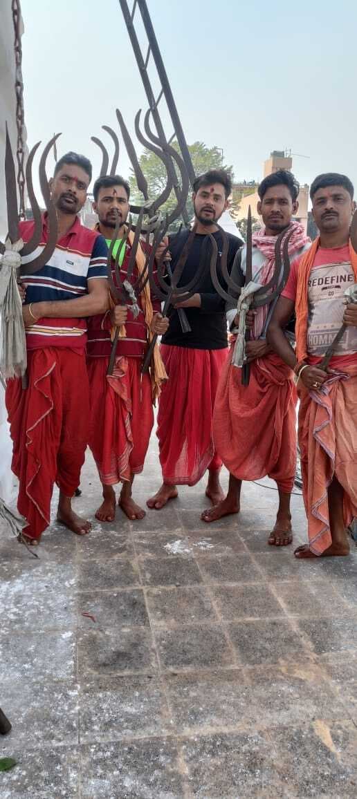 Deoghar news :  दस मंदिरों के शिखर से उतारा गया पंचशूल