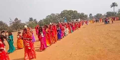 भागवत कथा को लेकर निकाली गयी कलश शोभा यात्रा